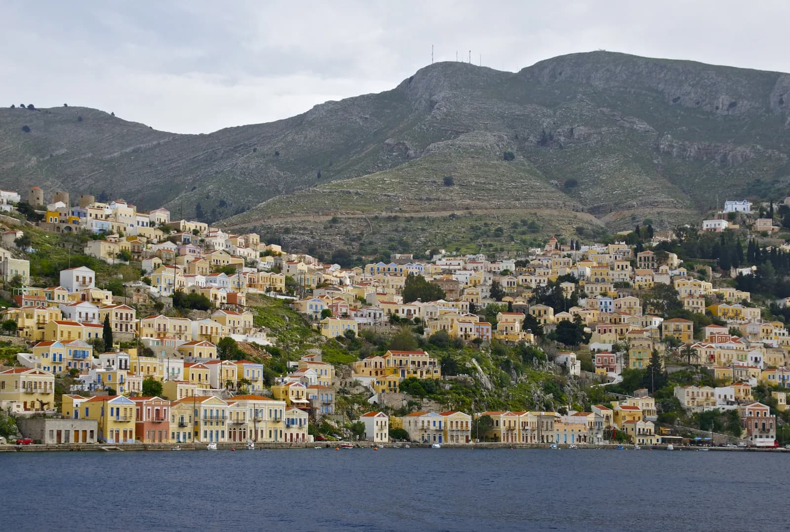 Marmaris-Symi (Sömbeki) Feribot Rehberi 2026 — Renkli Onikiada Adası
